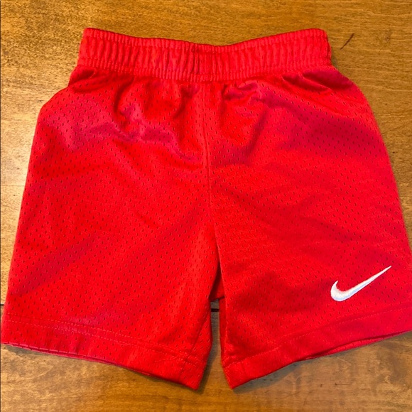 Nike Black Tee and Red Shorts Set for Kids - Picture 6 of 7